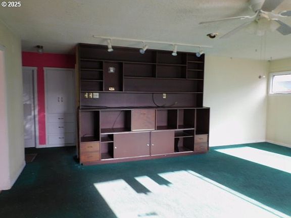 4th image of 537 W 14th Ave