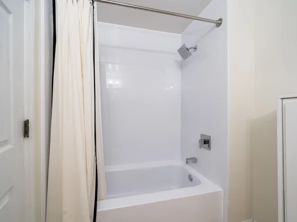 515 Gregory Avenue image 8 of 12