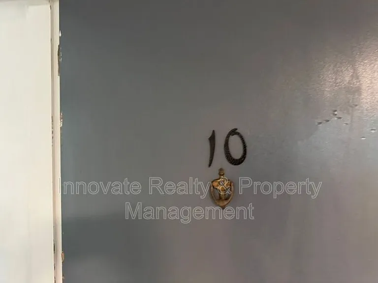 613 N Broad St #10 — Photo 14