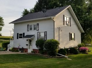 505 Locust St SE, Blairstown, IA 52209