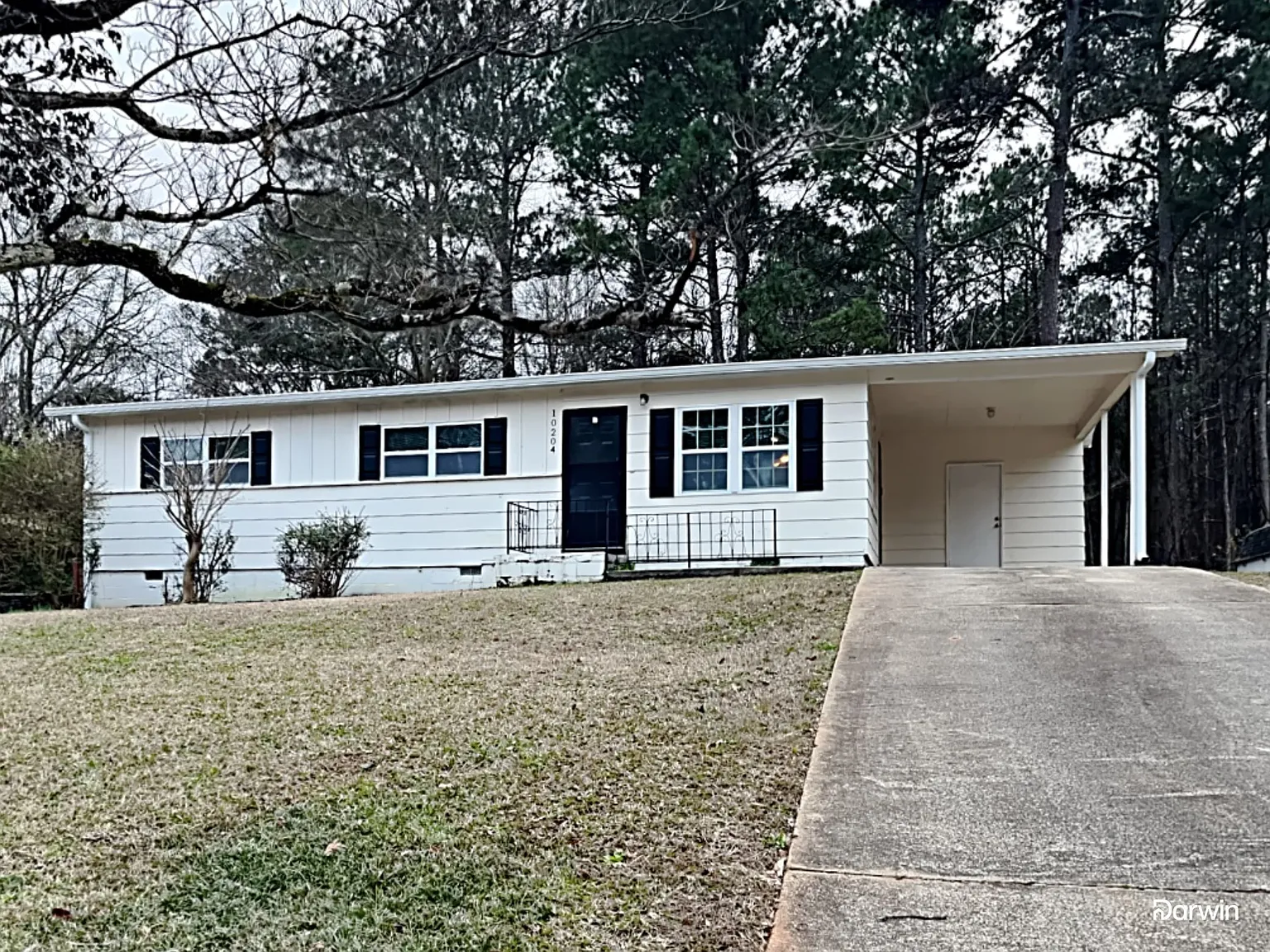 3 bed, 1.0 bath, 1056 sqft, $1,345 — Photo 1
