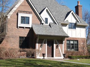 8206 Hendrie Blvd, Huntington Woods, MI 48070