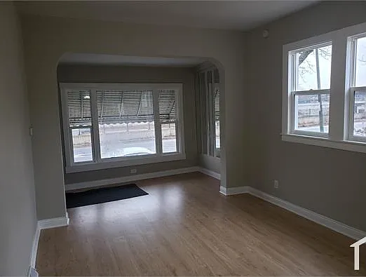9344 S Lafayette Ave — Photo 11