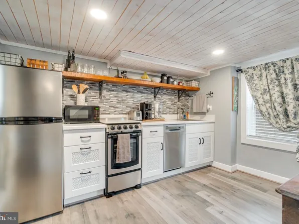 13473 Mountain Rd, Lovettsville, VA 20180