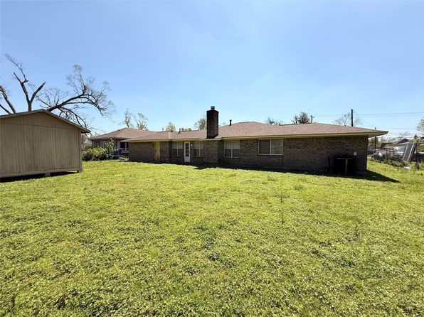 872 Granville Dr, Houston, TX 77091