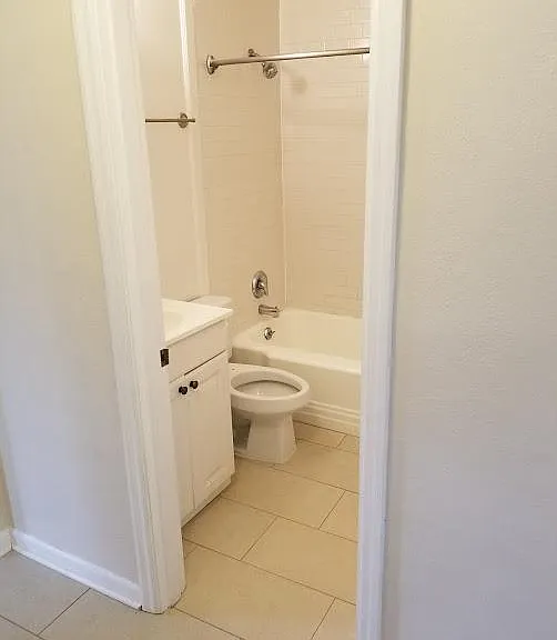616 Garfield Ave — Photo 3
