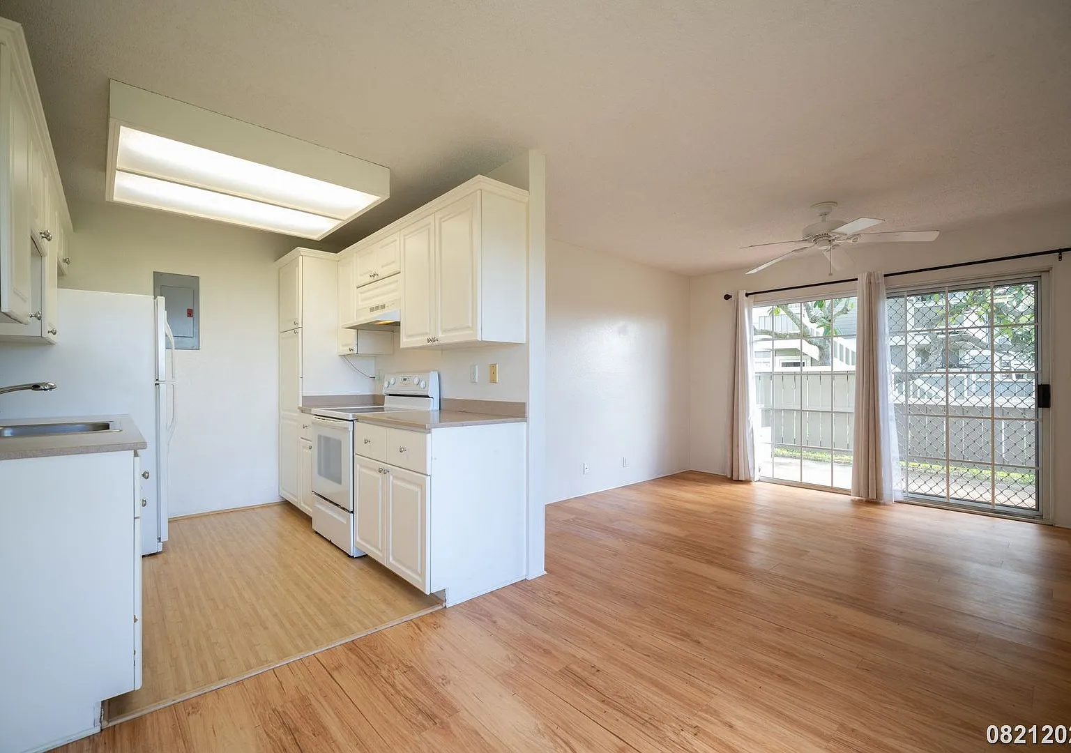 Bright And Cozy 2br/1ba/1pkg Unit In Royal Palm (Waipahu) — Photo 4