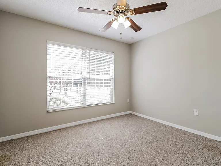 4313 Iveyglen Ave — Photo 12