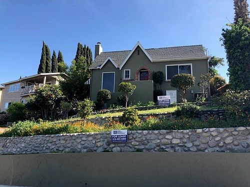 1st image of 2534 Loma Vista Dr
