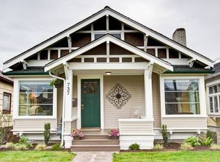 737 N 66th St, Seattle, WA 98103
