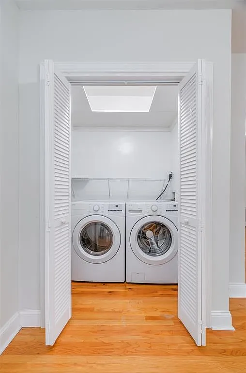 2 bed, 1.0 bath, $2,500 — Photo 3