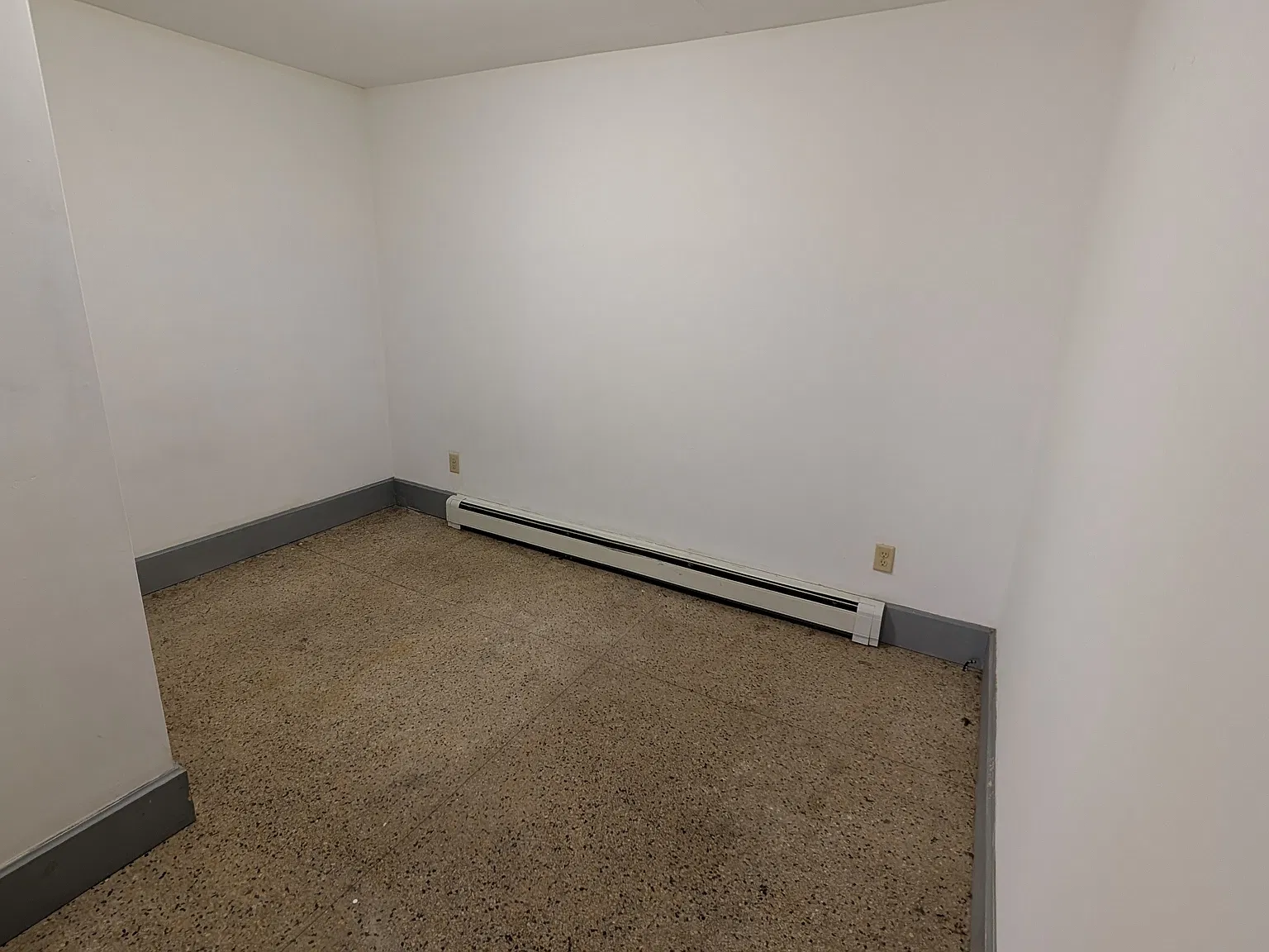 1 bed, 550 sqft, $750 — Photo 3