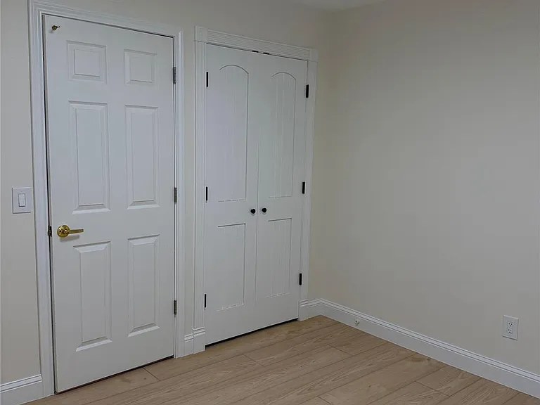 3207 E Heatherock Cir — Photo 8