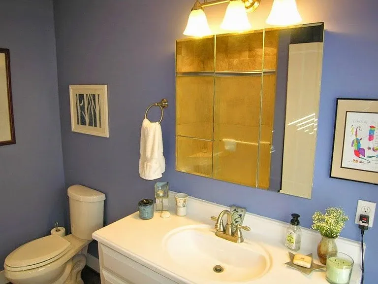 Bath Room 1