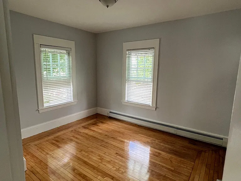 231 Foster St — Photo 11
