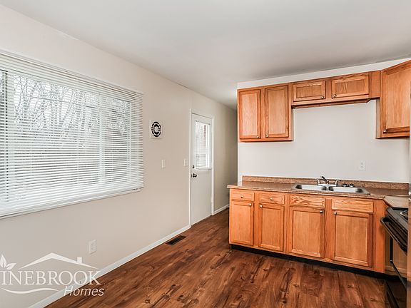 5th image of 1878 Lotushill Dr