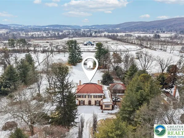 3442 Lanark Rd, Coopersburg, PA 18036