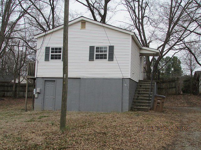 2nd image of 219 Lily St