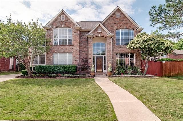 1st image of 309 Dakota Ln