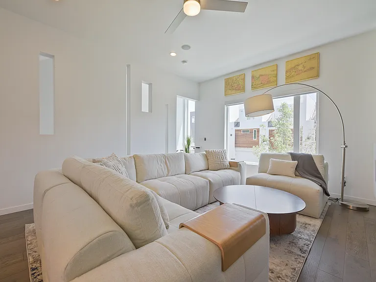 1731 King St #1731 — Photo 10