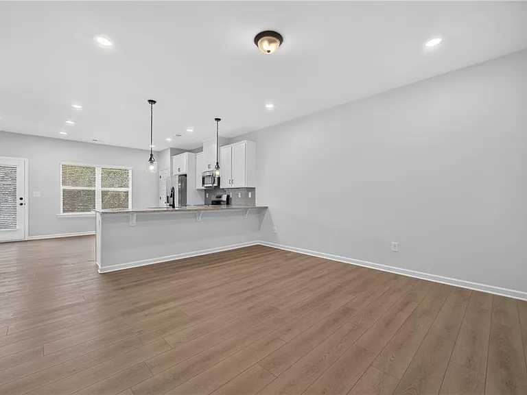 58 Jacobs Farm Ln — Photo 10