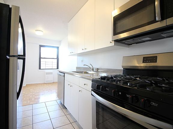 3rd image of 175 W 90th St APT 5H