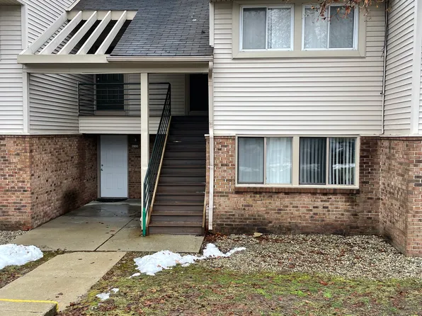 2872 Davison Ave #1, Auburn Hills, MI 48326
