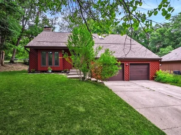 2501 Olde Creek Ct, Leavenworth, KS 66048
