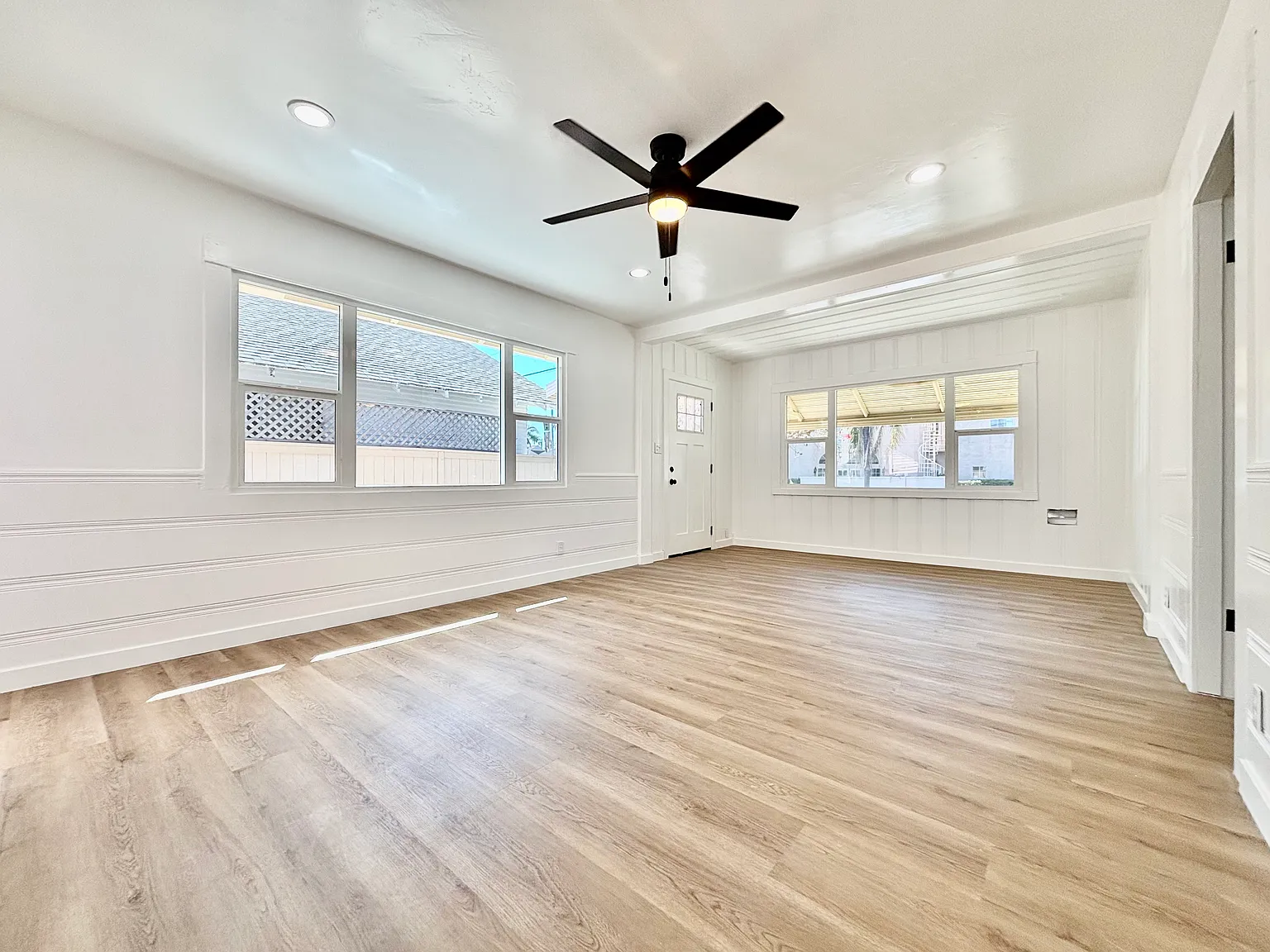 3 bed, 1053 sqft, $6,850 — Photo 4