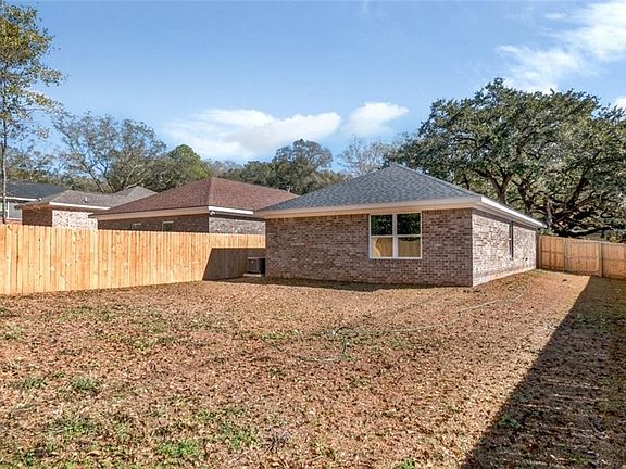 4th image of 1553 Phillips Ln