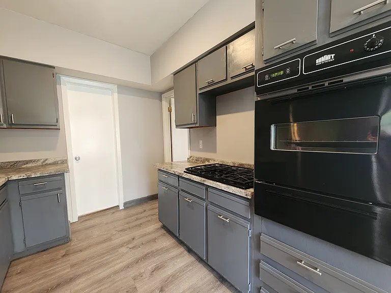 15 Lake Ave #B — Photo 12