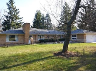 11560 N Solar Ave, Mequon, WI 53097