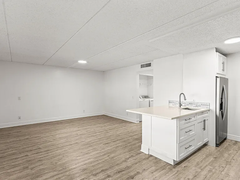 507 Meadows Cir — Photo 9