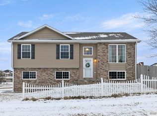 5701 S 96th St, Lincoln, NE 68526