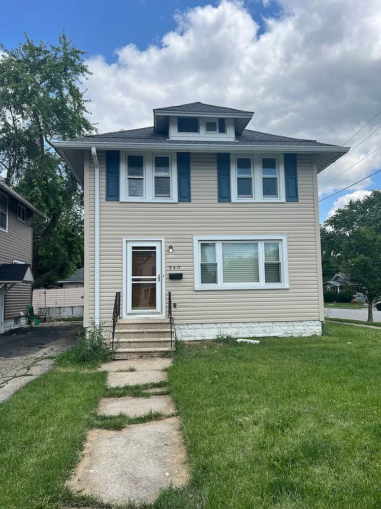 940 S 4th St photo 1