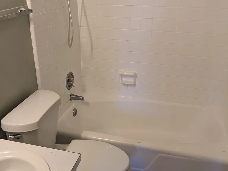 1006 N 4th St #14 — Photo 5