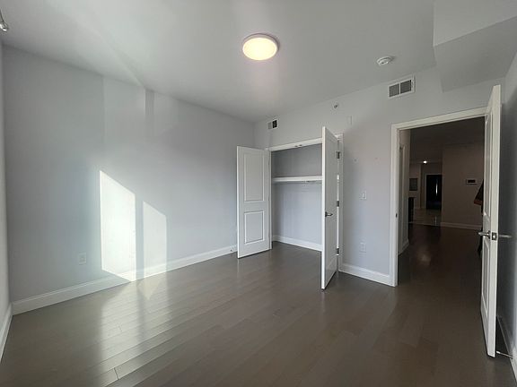 5th image of 632 N 13th St Unit 3
