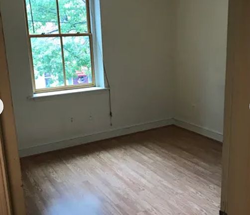 4th image of 3603 Lancaster Ave #1