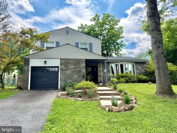 422 Ridge Pike, Lafayette Hill, PA 19444
