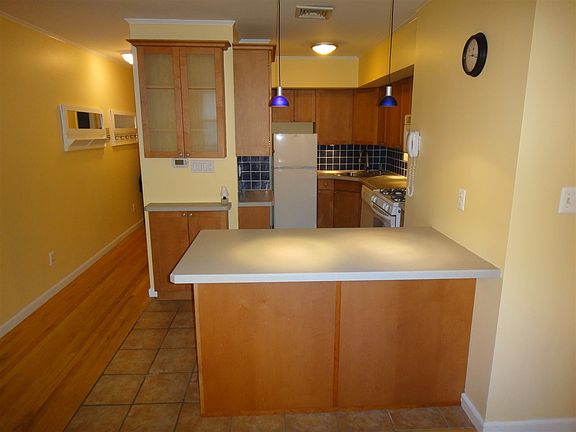 3rd image of 6405 Boulevard APT B2