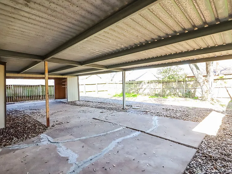 13916 Bonnercrest Dr — Photo 18