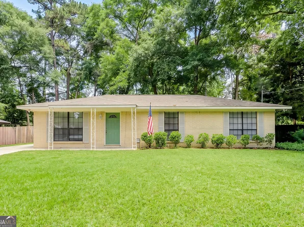 1348 Whitfield Park Dr, Savannah, GA 31406