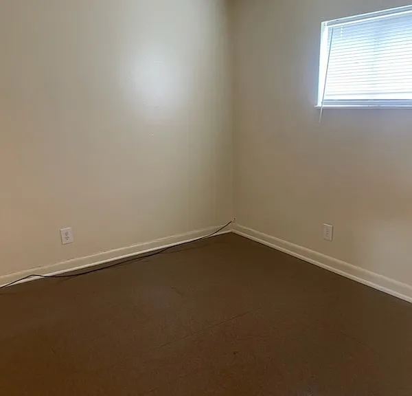 1418 Selkirk Rd — Photo 5