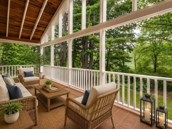 82 Cottage St, Natick, MA 01760
