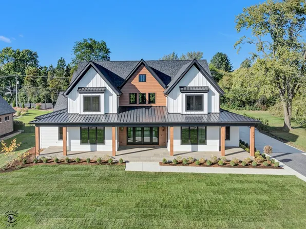 732 67th Pl, Willowbrook, IL 60527