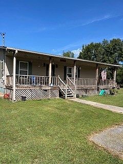 3rd image of 667 Maple Bend Rd