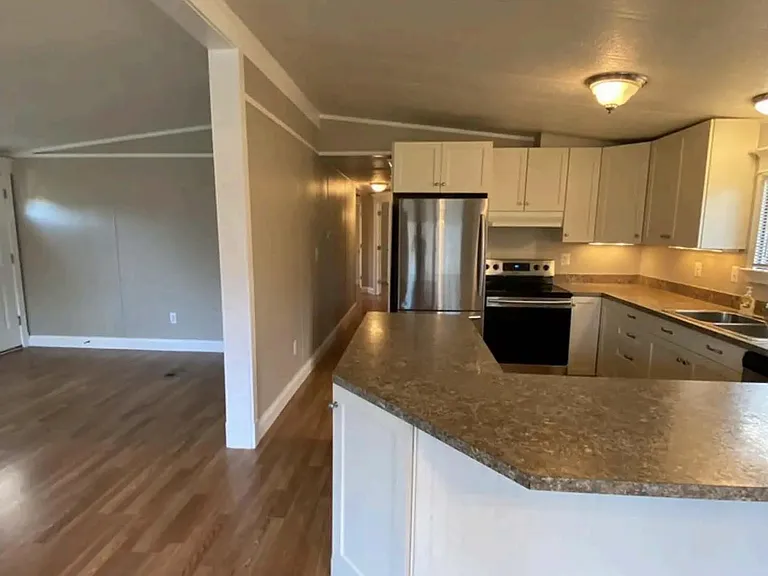 12402 Catoctin Furnace Rd — Photo 2