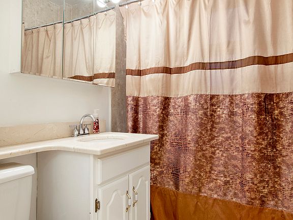 4th image of 159 W 53rd St #19H