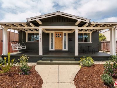 2041 S Palm Grove Ave, Los Angeles, CA, 90016