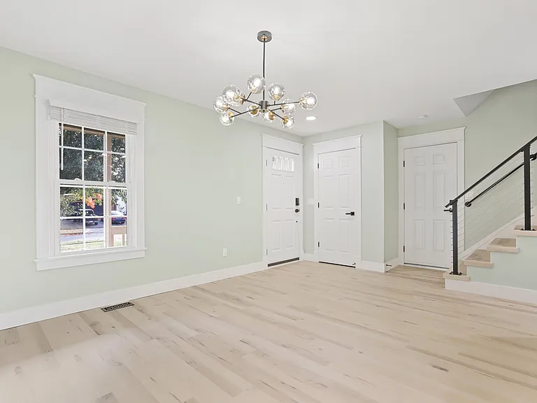 Dining room/entryway.